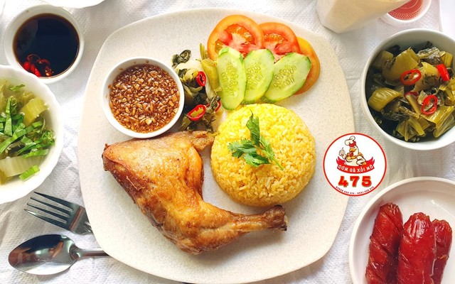 Cơm Gà Xối Mỡ 475 - 473 Trần Phú