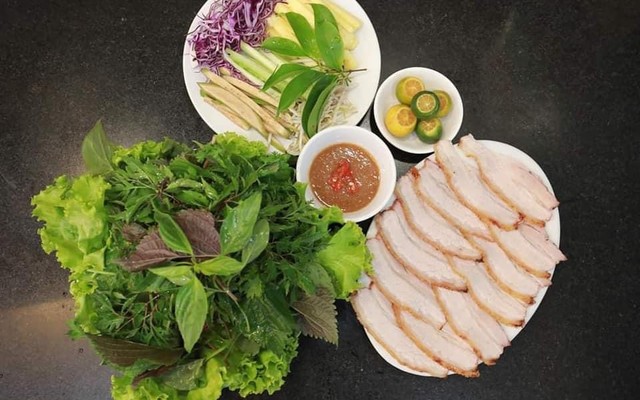 Góc Phố - Bánh Tráng Cuốn Thịt Heo & Nước Ép