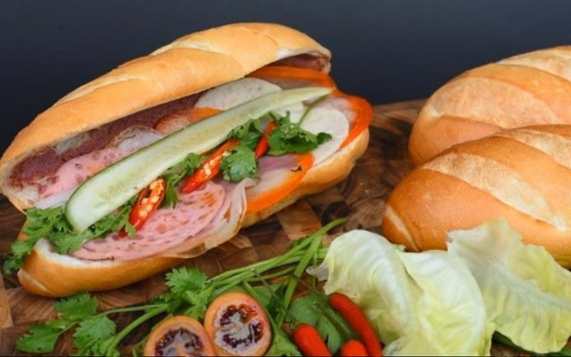 Bánh Mì Sài Gòn Chị Quyên