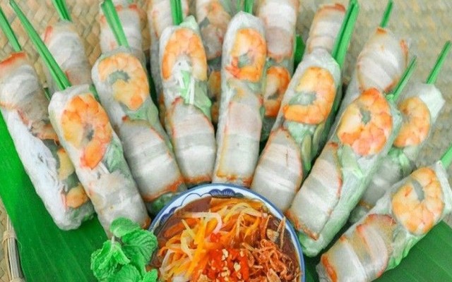 Quán Ăn Vặt EMời - Bà Triệu