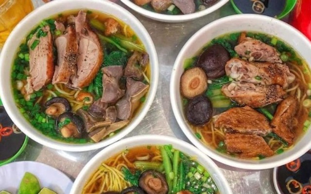 Hoàng Ký - Mì Vịt Tiềm & Sủi Cảo