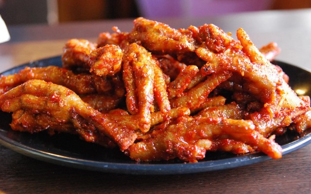 Aki Gà Sốt Cay - Chân Gà Rút Xương Sốt Cay Hàn Quốc - Bình Thới