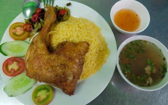 Cơm Gà Xối Mỡ Lâm Cường - Nguyễn Thị Kiểu