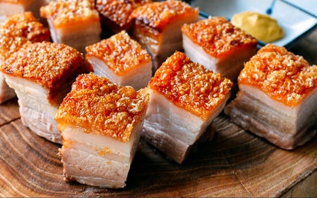Út Gạo - Bánh Mì & Heo Quay