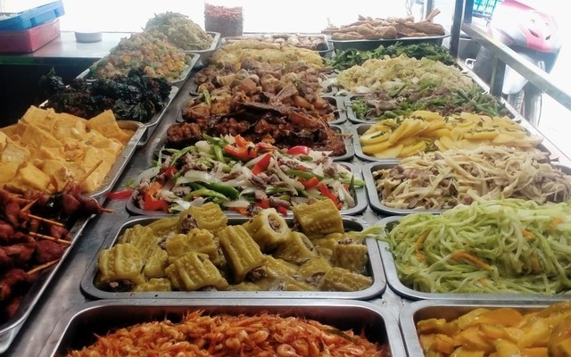 Cơm Ngon Hồng Luyến - Trần Quốc Vượng