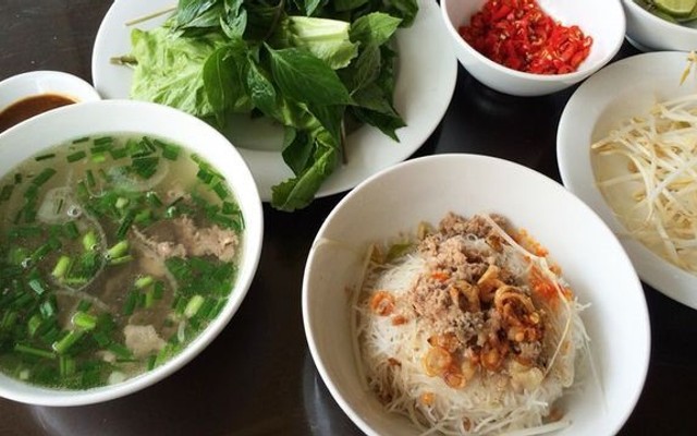 Kon Tum Quán - Phở Khô & Xôi