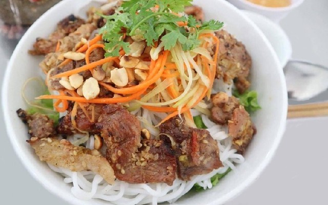 Cơm Tấm Miền Tây - Cơm Tâm & Bún Thịt Nướng - Lê Lợi