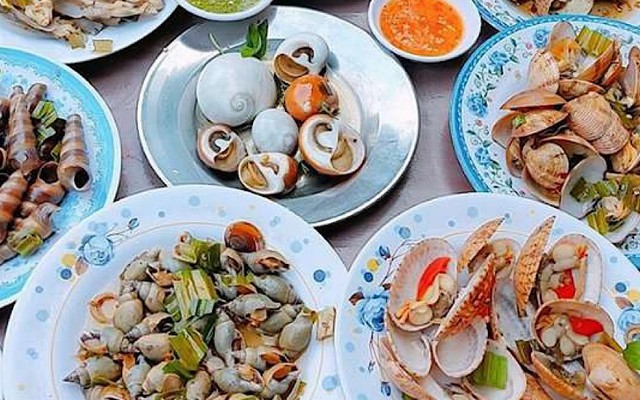 Ốc Xù - Các Món Ốc & Bạch Tuộc Nướng Muối Ớt - Phạm Văn Đồng