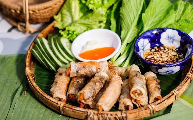 Quán Chị Nga - Bún Chả Ram - Trần Cao Vân
