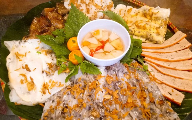 Bánh Cuốn Nóng & Gà Tần 112 - Lò Đúc