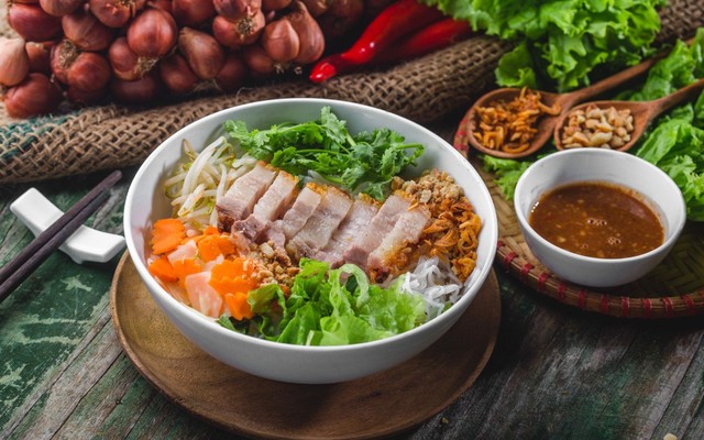 Bún Mắm Nêm Heo Quay Thảo - Nguyễn Công Trứ