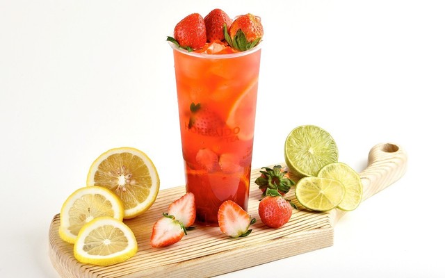 Chè Thái Sầu Riêng Hạt Lép Và Trà Dâu Tây Sên Đường - Cách Mạng Tháng 8