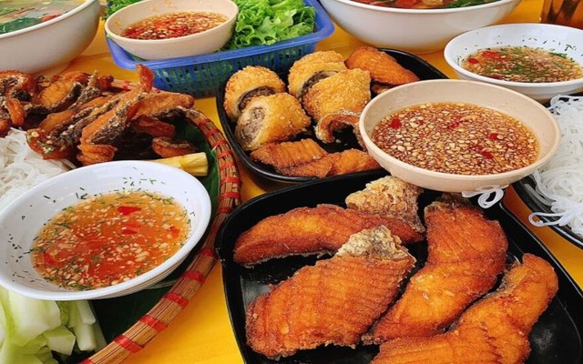Quán Bún Cá Chấm & Bún Giả Cầy - Đặng Thai Mai