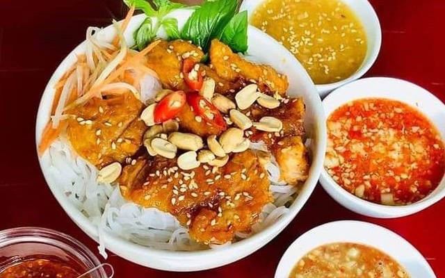 Mệ Chút - Bún Thịt Nướng & Bún Mắm Nêm