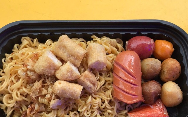 Pé Mon - Trà Sữa & Ăn Vặt - Lạc Long Quân