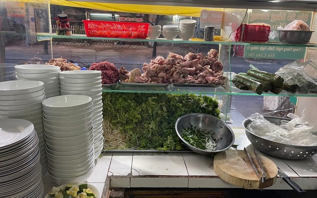 BÚN BÒ SÔNG HƯƠNG - Song Hành