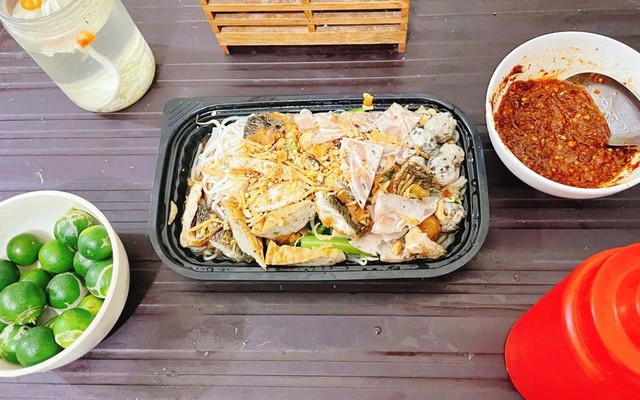 Tiệm Bánh Đa Trộn Như Mây - Ao Sen