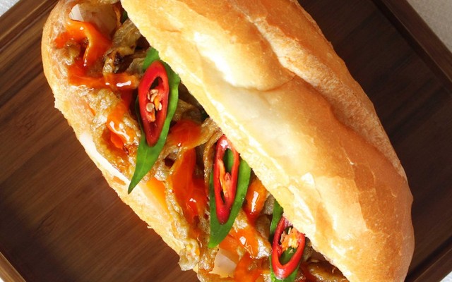 Bánh Mì Chả Cá Như Ý - Ba Tháng Hai