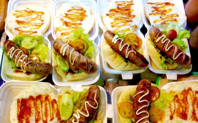 Leo - Bánh Mì Hamburger & Xúc Xích Đức - Võ Thị Sáu