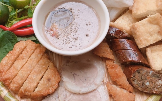 Ăn Đêm Gấu Trúc - Bún Đậu Mắm Tôm & Nem Nướng Nha Trang - Nghĩa Tân