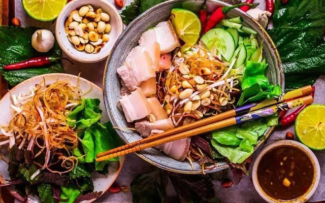 Xóm Cuốn - Bánh Cuốn Thịt Heo Đà Nẵng