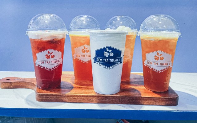 Tiệm Trà Tháng 3 - Trà Dâu & Tré Trộn Đông Du - Nguyễn Cơ Thạch