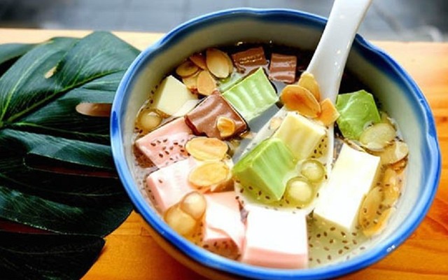 Go Go - Chè Khúc Bạch & Chân Gà - Hồ Đắc Di