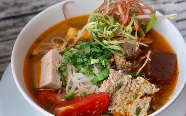 Bún Riêu Cua Oanh Chung Cư - Hoàng Văn Thụ