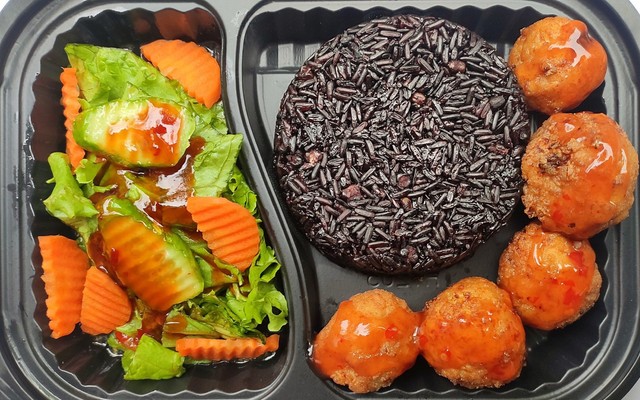 Quán Cơm Hải Linh - Cơm Gạo Đen Ăn Liền