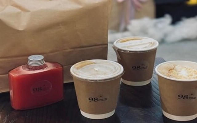 98 Daisy - Tea And Coffee