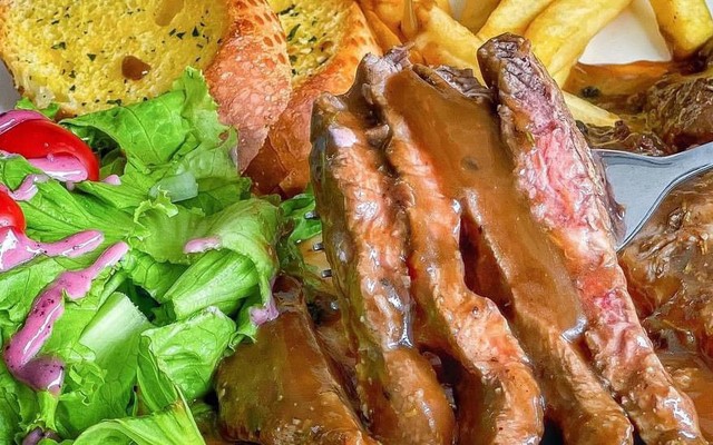 Steak Cậu Út - Ung Văn Khiêm