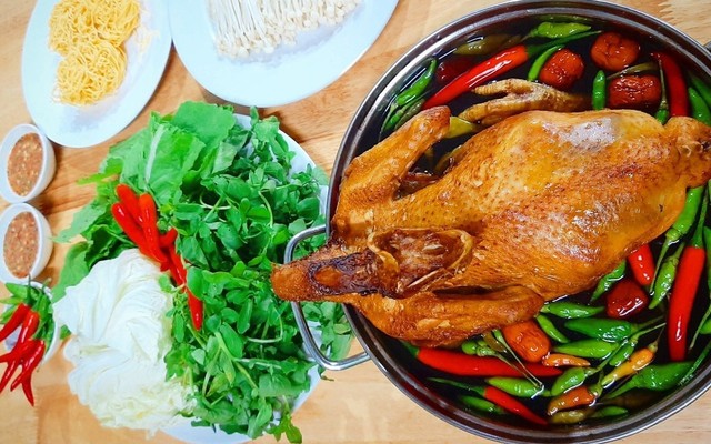 Gà Tiềm Ớt Hiểm Trọng Phát - Lương Khải Siêu