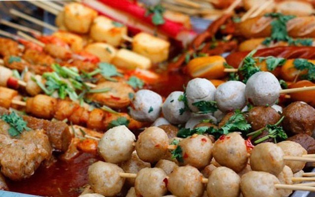 Bánh Mì, Xôi & Cá Viên Chiên - Xè Phố - Đề Thám