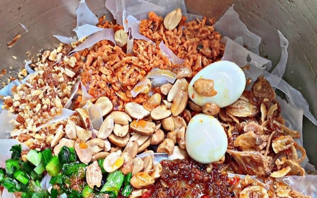 Bánh Tráng Hoa Xuân - Tóp Mỡ Da Giòn - Bến Bình Đông