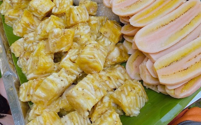 Món Ngon Miền Tây 1988 - Chuối Nếp Nướng & Chè Khoai Mì Viên