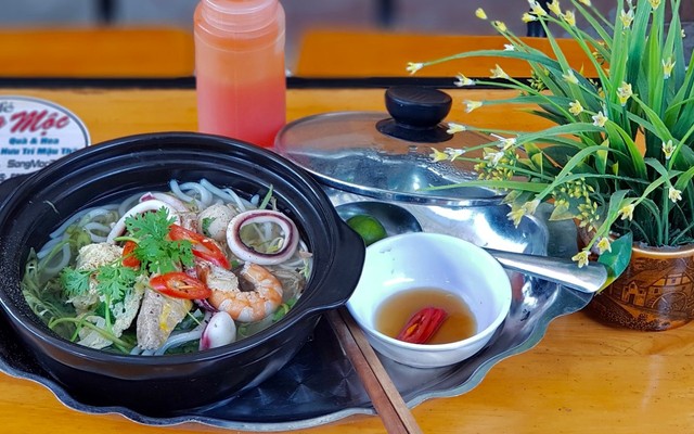 Song Mộc - Cà Phê & Bún Thố - Nguyễn Cư Trinh
