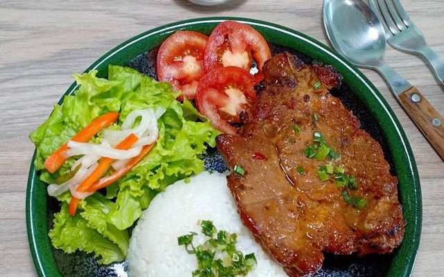 Quán Cơm 98 - Số 10 Trần Phú