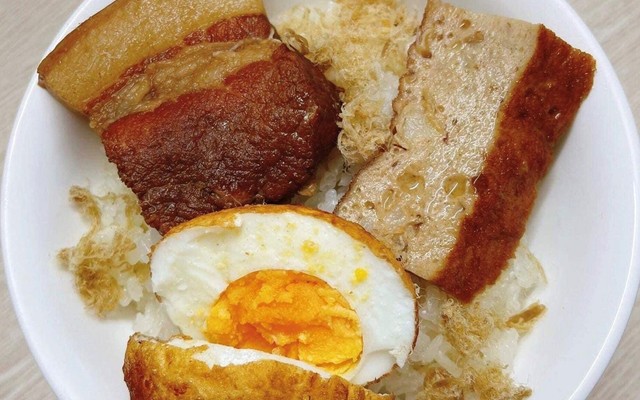 Xôi Hùng - Xôi Trứng Chả Thịt - Nguyễn Sơn
