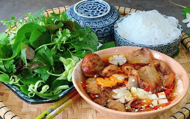 Bún Chả - Lô DM 4/17 Vạn Phúc