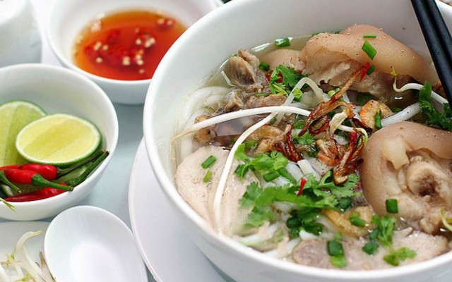 Bánh Canh Giò Heo Thu Anh - Huỳnh Tấn Phát