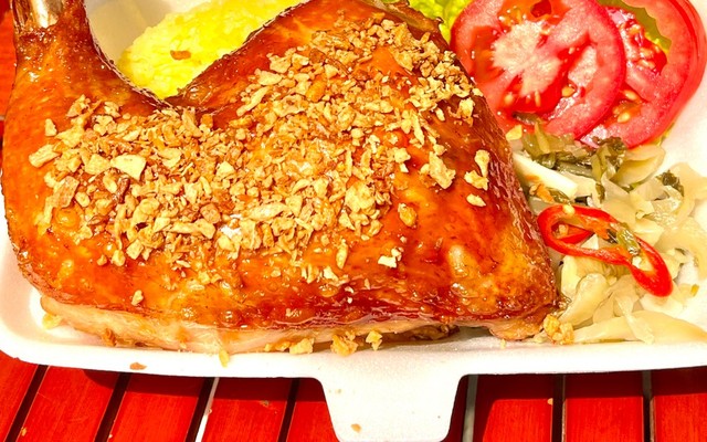 Cơm Gà Bento 468 - Cơm Gà Xối Mỡ Sốt Mắm Tỏi - 480A Hậu Giang