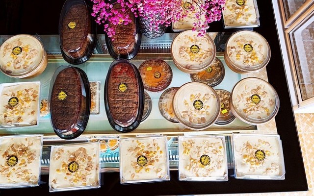 Tiệm Bánh Xì Mai - Bánh Bông Lan Trứng Muối & Bánh Su Kem - Huỳnh Văn Nghệ