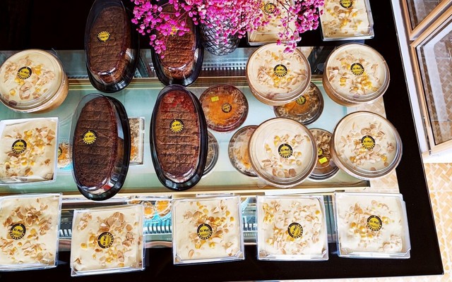 Tiệm Bánh Xì Mai - Bánh Bông Lan Trứng Muối & Bánh Su Kem - Phú Lợi