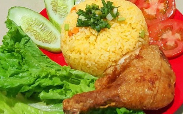 Cơm Gà Xối Mỡ  - Nguyễn Bình