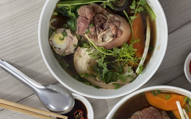 Quán Tần Gia - Bún Bắp Giò Tần - Đinh Tiên Hoàng