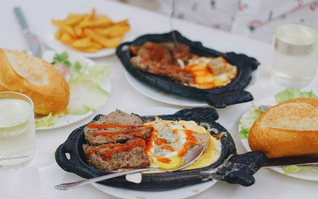 Bò Bít Tết Chín Ngây - Âu Đương Lân