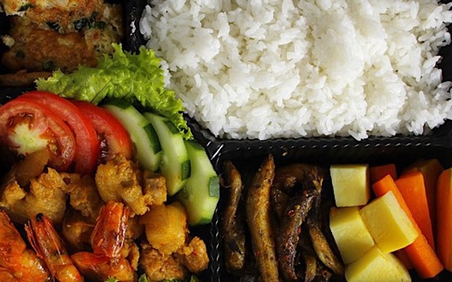 Tiệm Cơm 1997 - Cơm Văn Phòng - Nguyễn Hoàng