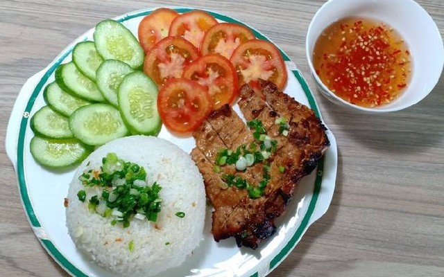 Cơm Tấm Sườn Chéo 988 - Huỳnh Tấn Phát