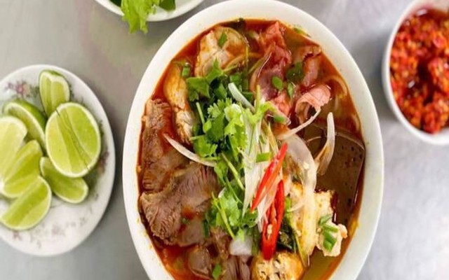 Bún Bò Huế - Hoàng Cung
