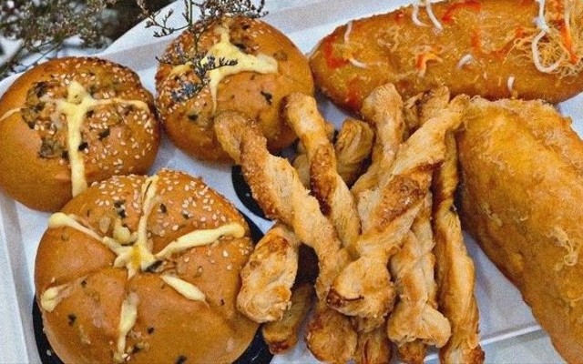 Bánh Mì & Bánh Bao Ba Hưng Bakery - 85 Nguyễn Chánh